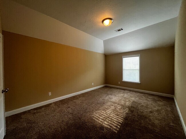 Building Photo - 5537 Connor Dr