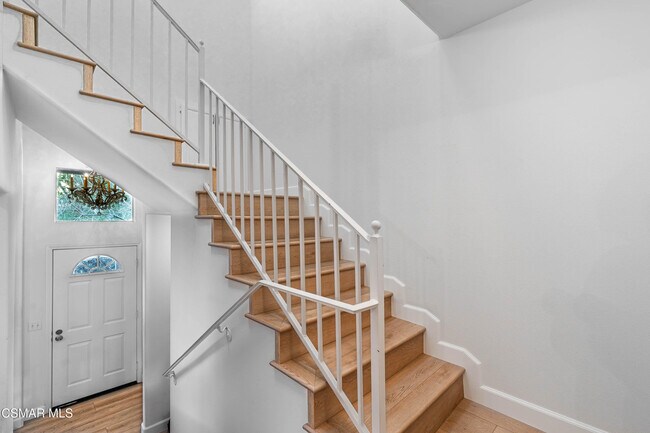 Building Photo - 279 N Skyline Dr