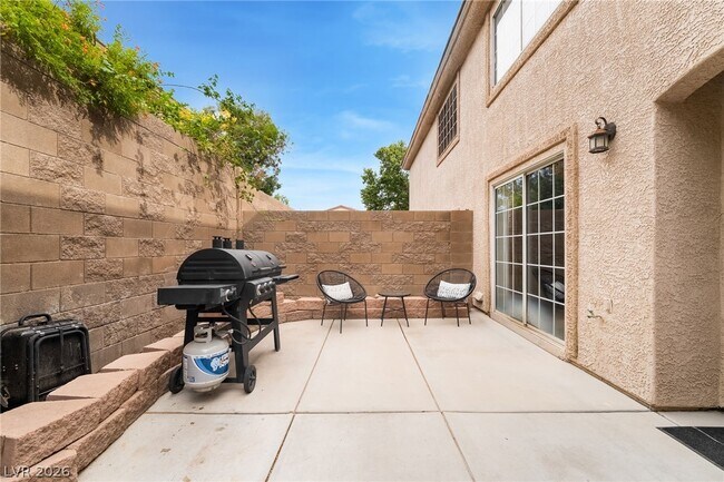 Building Photo - 1626 Hennepin Dr