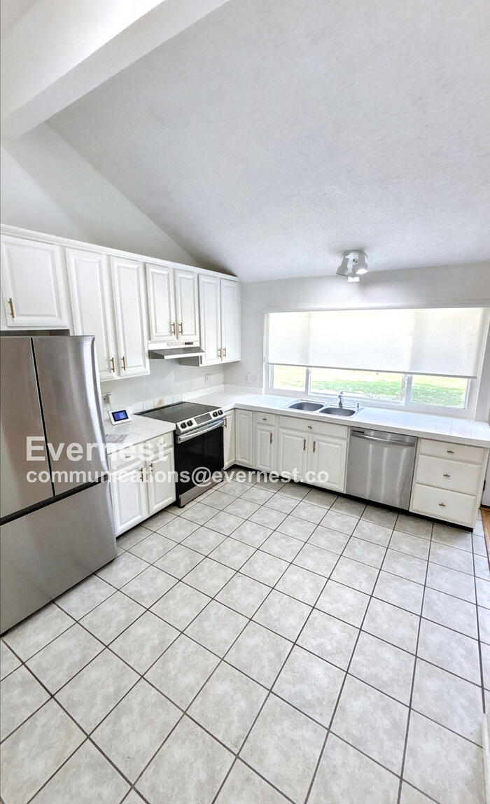 Building Photo - 1515 Mautenne Dr