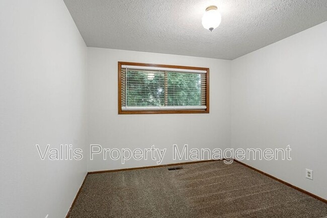 Building Photo - 2197 Doaks Ferry Rd NW