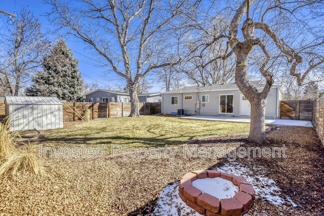 Building Photo - 1365 S Grape St