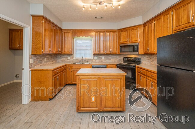 Building Photo - 6928 Cherry Creek Dr