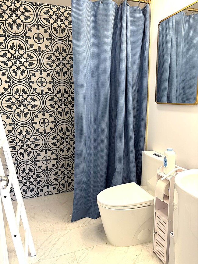 Building Photo - 4315 Park Ave