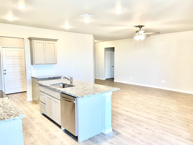 Building Photo - 7729 96th St