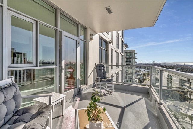 Building Photo - 400 W Ocean Blvd