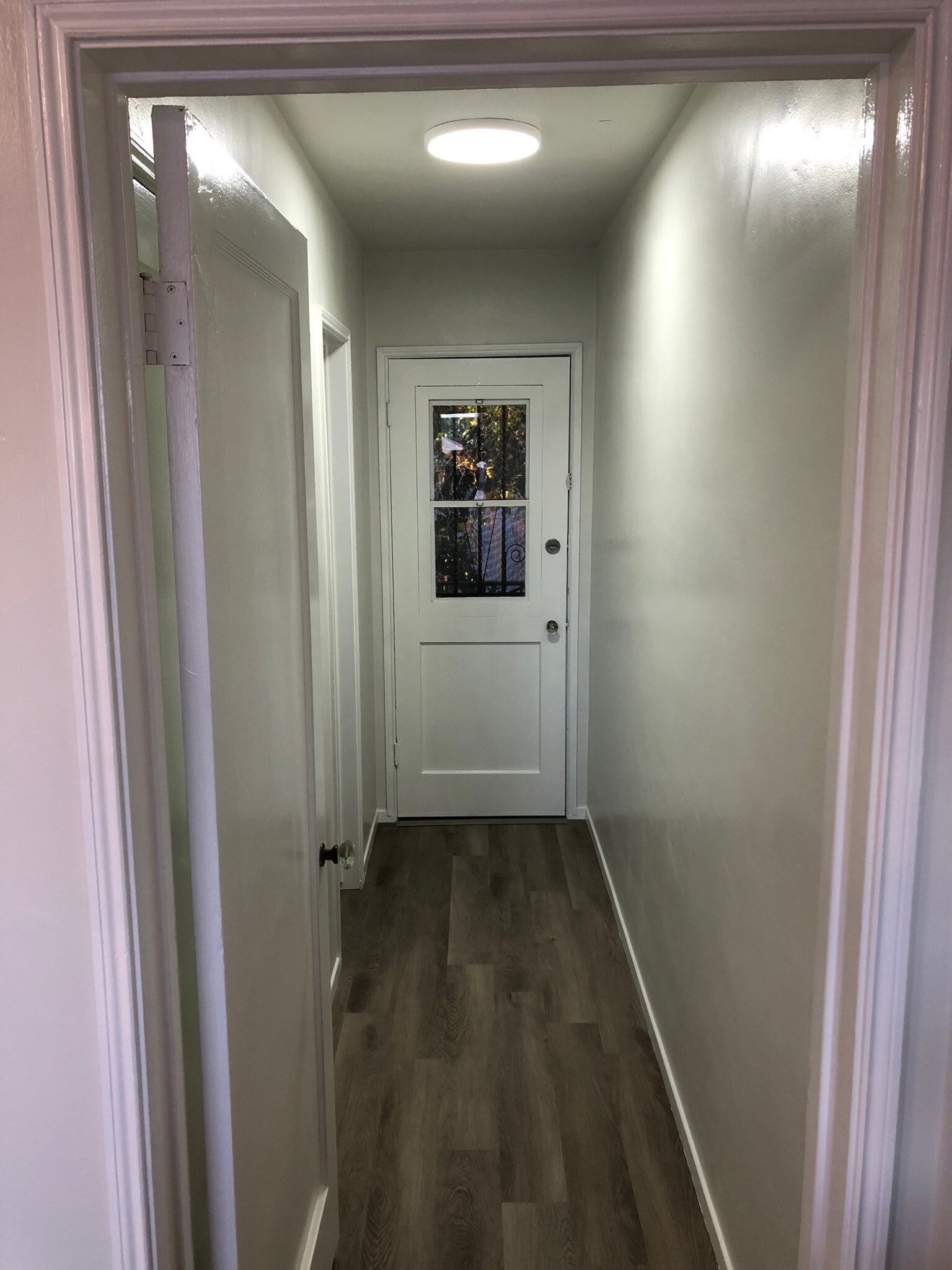 Building Photo - 119 W Hillsdale St