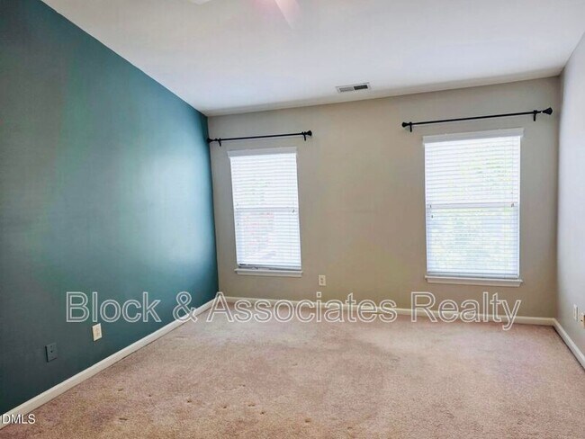 Building Photo - 124 Braeside Ct