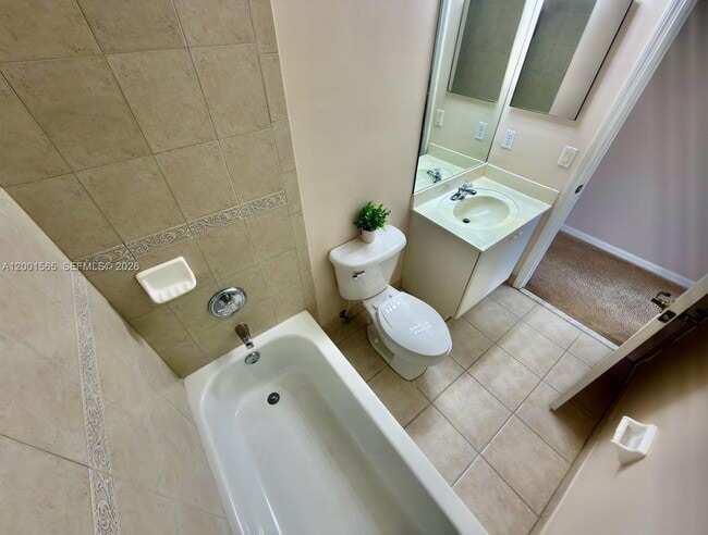 Building Photo - 14110 SW 51st Ct