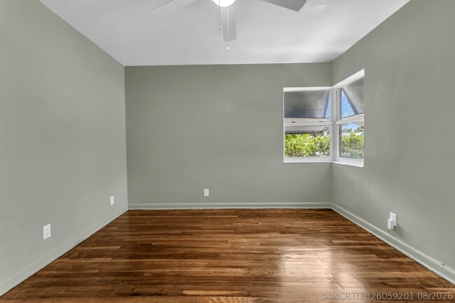 Building Photo - 434 49th St