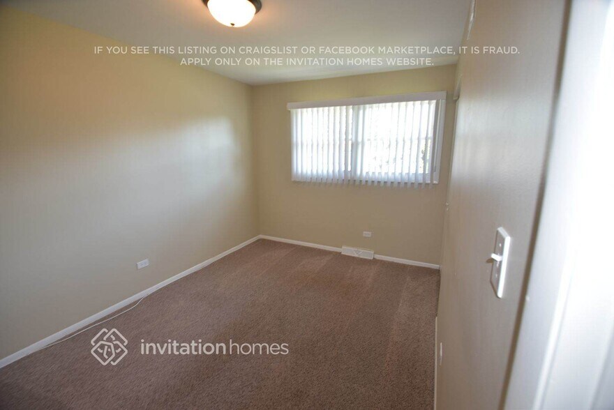 Building Photo - 7712 163rd Pl