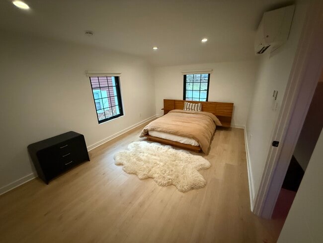 Building Photo - 204 Datura Dr