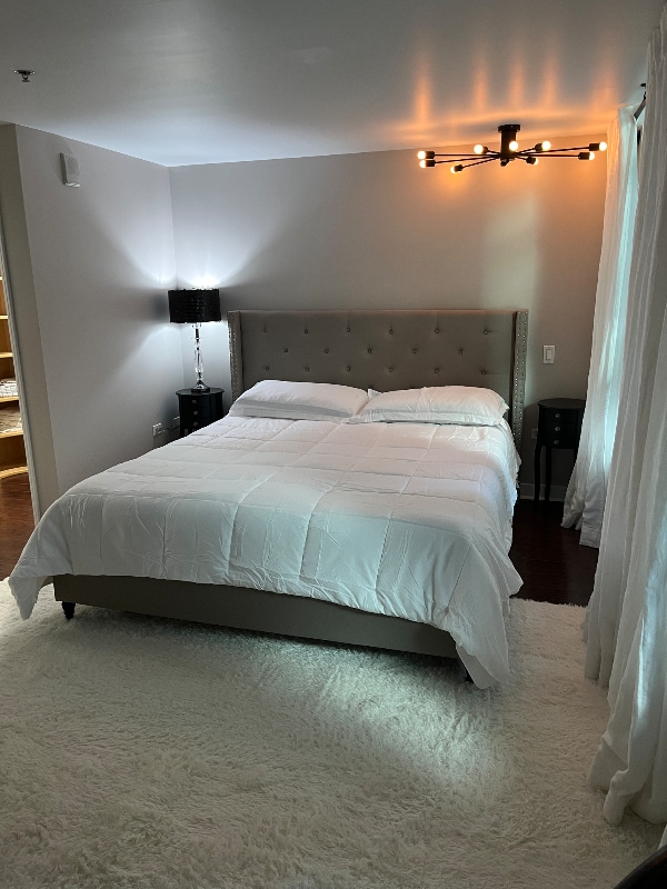 Building Photo - 425 W Beech St