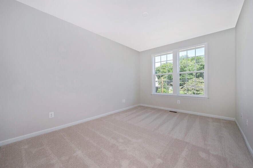 Building Photo - 23 Chester Ct