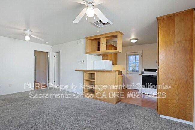 Building Photo - 7777 Uplands Way