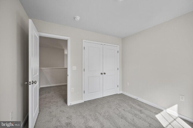 Building Photo - 106 Mate Ct