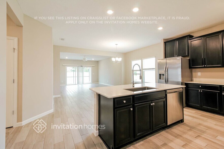 Building Photo - 11376 Oyster Creek Rd