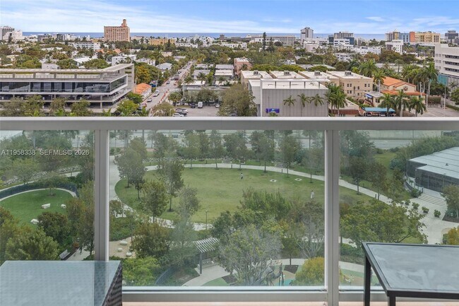 Building Photo - 650 West Ave