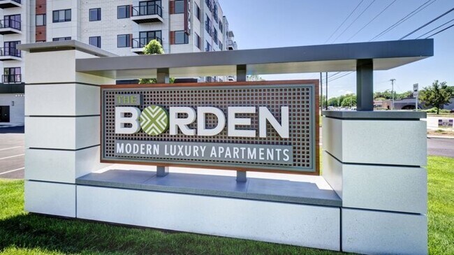 Building Photo - 1160-1178 Silas Deane Hwy