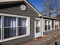 Building Photo - 132 Granbury