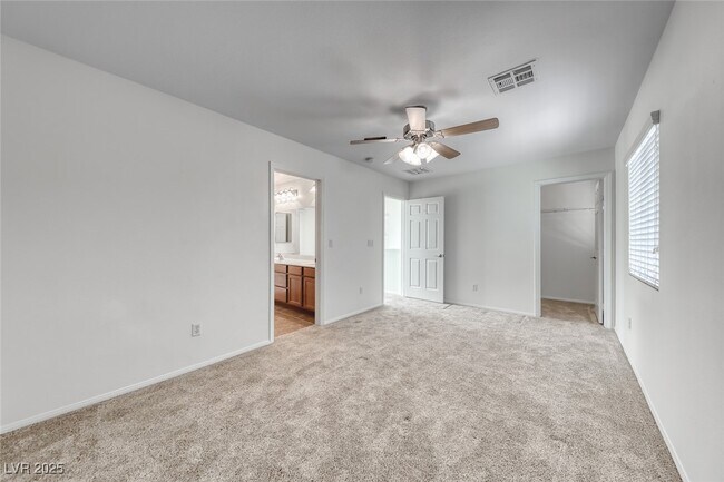 Building Photo - 6534 Ditmars St