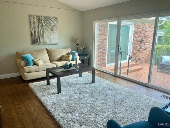 Building Photo - 825 Woodruff Dr