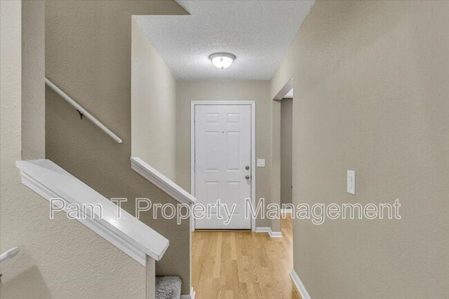 Building Photo - 8 Rivermarsh Ct