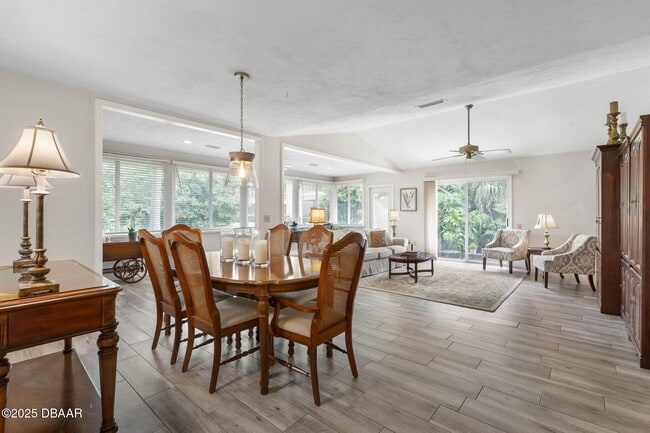 Building Photo - 4 Jasmine Run