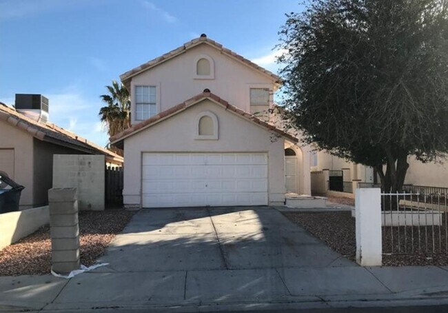 Primary Photo - ABSOLUTELY BEAUTIFUL 3 BEDROOM 2 1/2 BATH