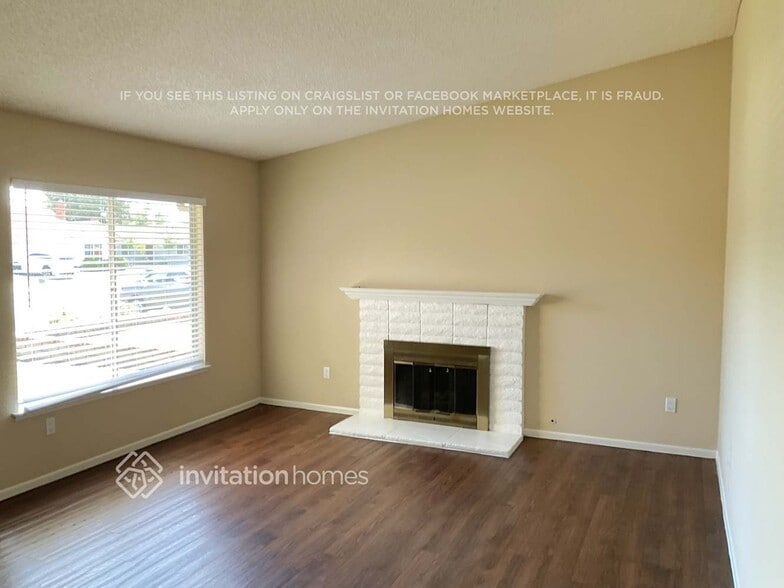 Building Photo - 12625 Softwind Dr