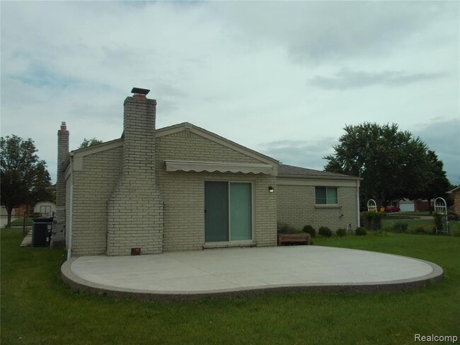 Building Photo - 41223 Sesame Dr