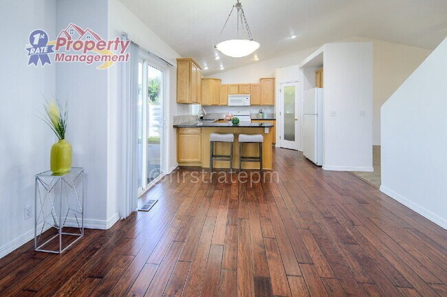 Building Photo - 1923 N Tyra Ave