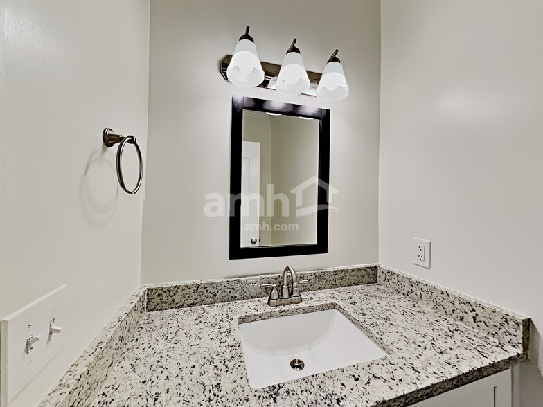 Building Photo - 2533 Kilkenny Ct