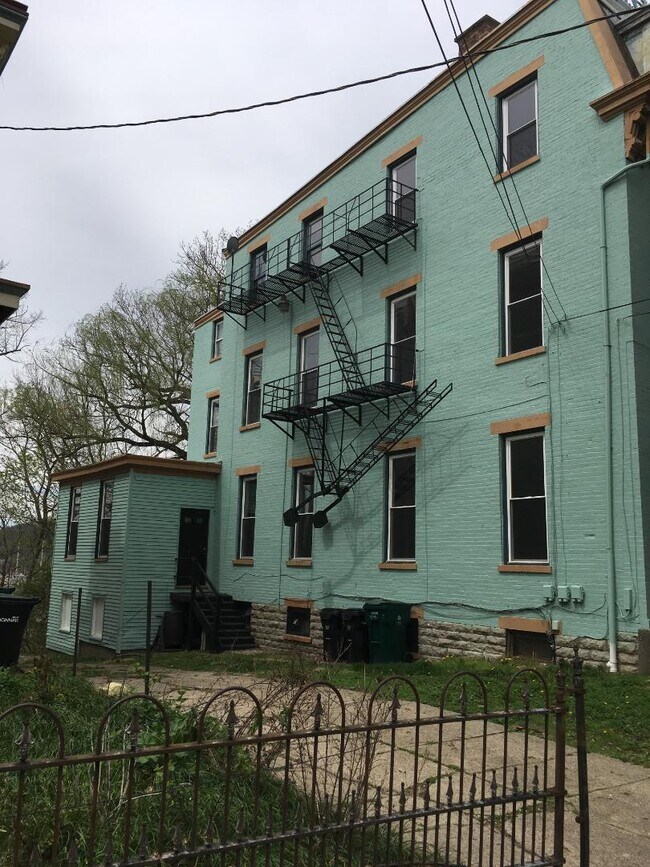 Building Photo - 2341 W McMicken Ave