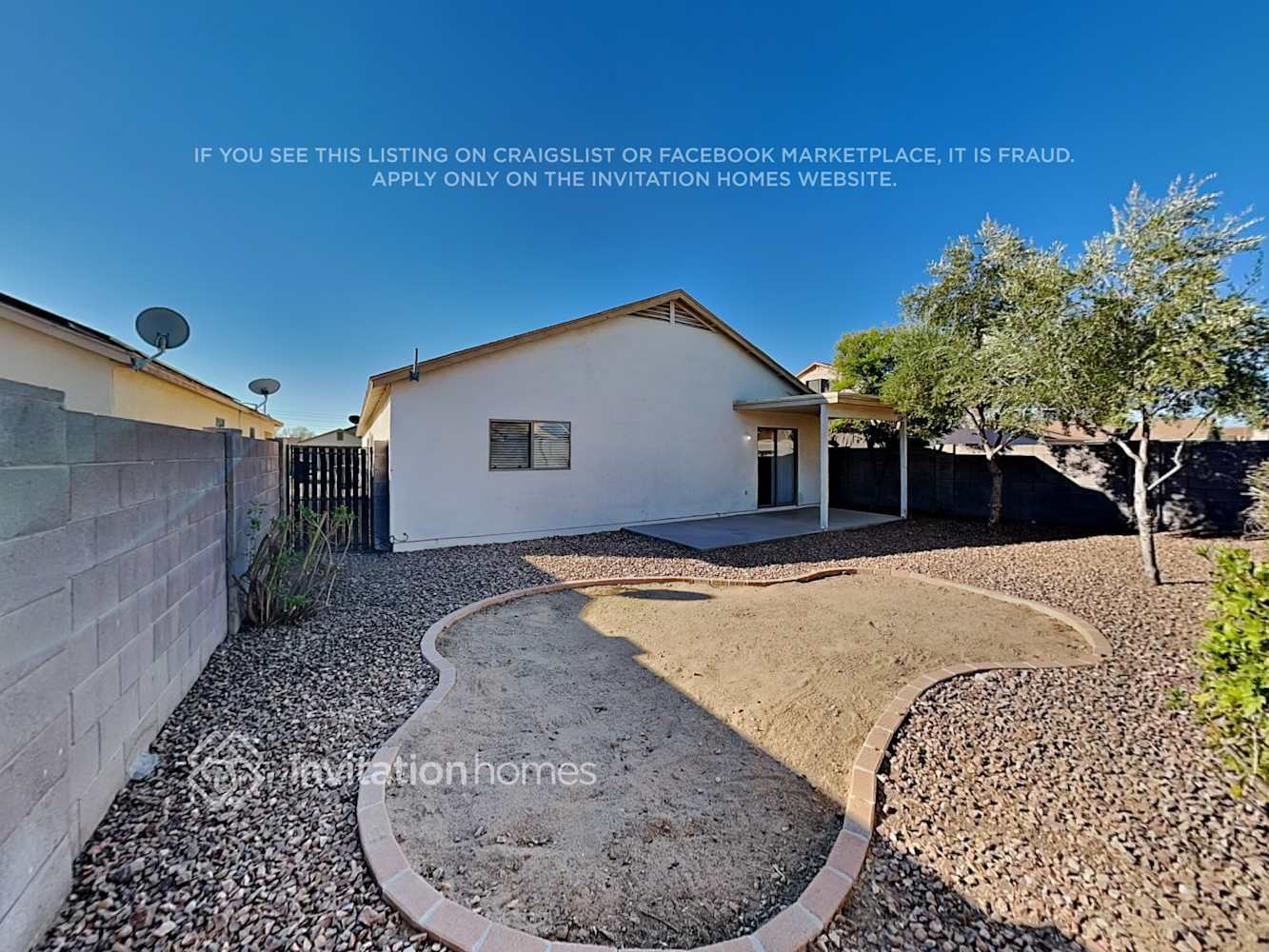 Building Photo - 11610 W Charter Oak Rd