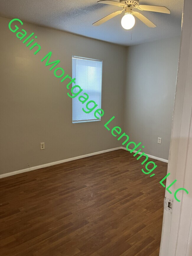 Building Photo - 102 Lucian Cir