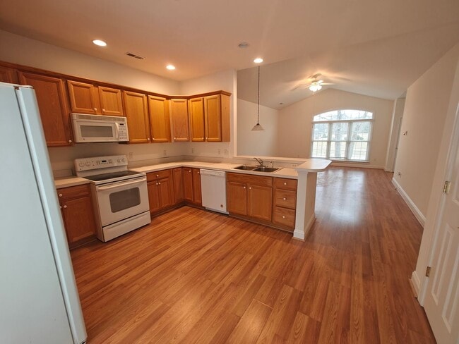 Building Photo - 2117 Old Homestead Pl