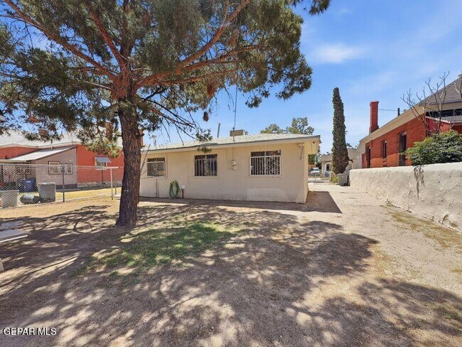 Building Photo - 921 Olive Ave