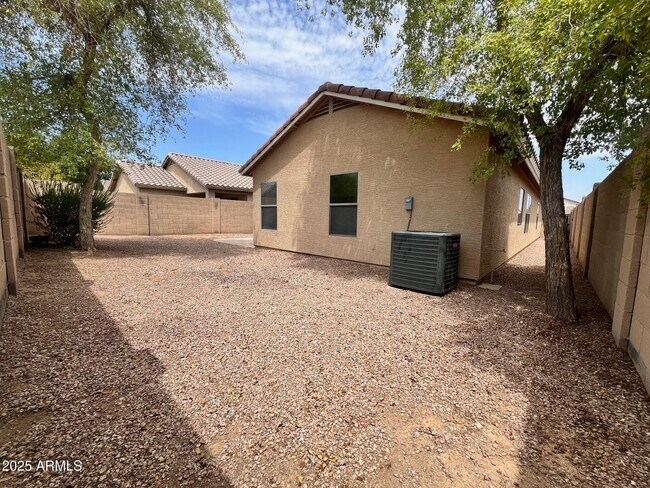 Building Photo - 3119 W Silver Creek Dr
