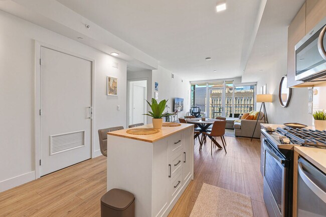 Building Photo - 702 Broadway-SI FL13-ID1251881P