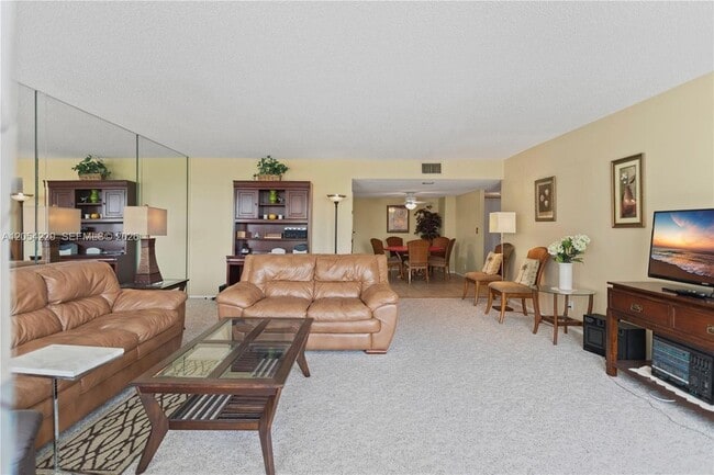 Building Photo - 4020 Galt Ocean Dr