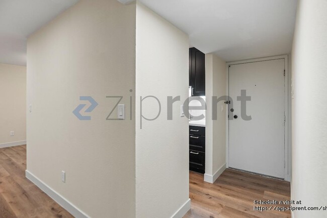 Building Photo - 291 Tradewinds Dr