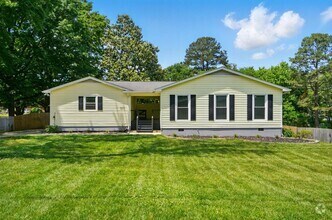 Building Photo - Renovated Gem in Gastonia with Walkout Bas...