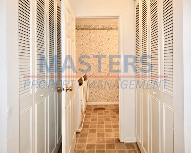 Building Photo - 160 Quail Rd