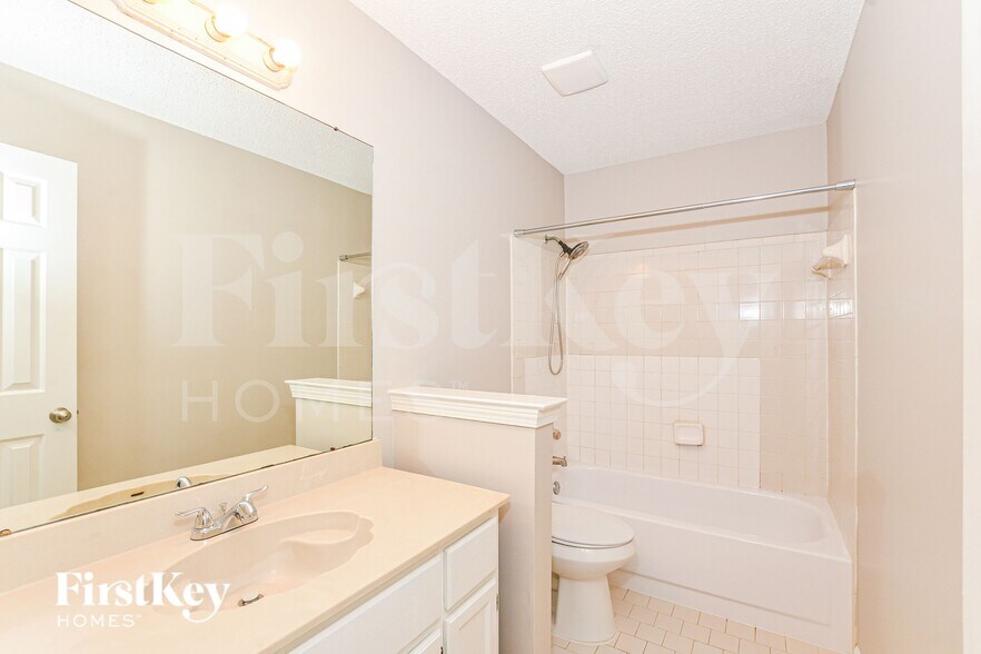 Building Photo - 4538 Kings Grant Dr
