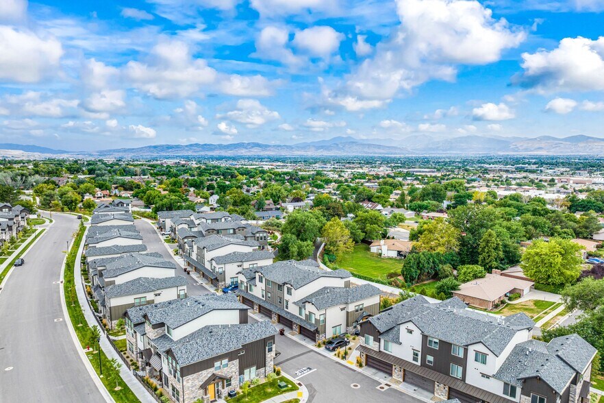 Building Photo - 10374 S Sage Canal Way