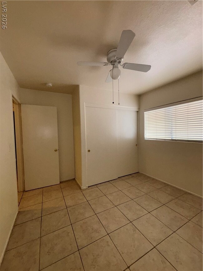 Building Photo - 1265 Orchard View St