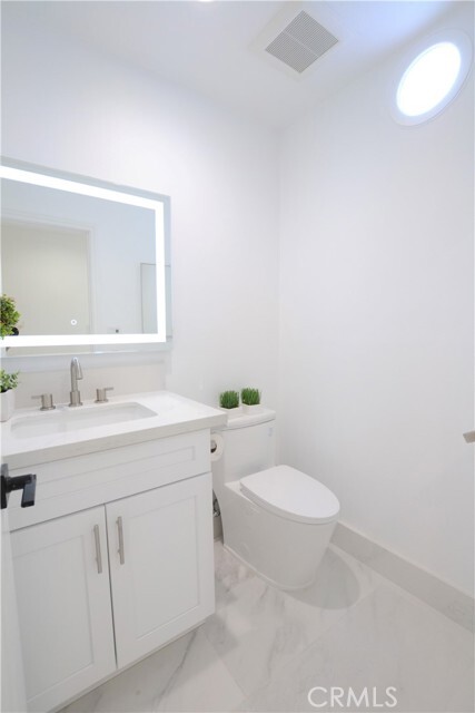 Building Photo - 5 Spicewood Way