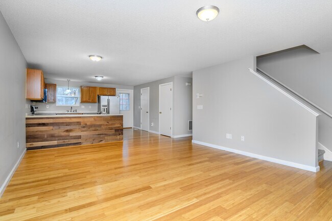 Building Photo - 3 Periwinkle Ln