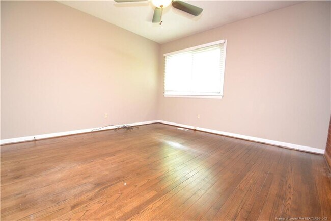Building Photo - 5131 Lundy Dr